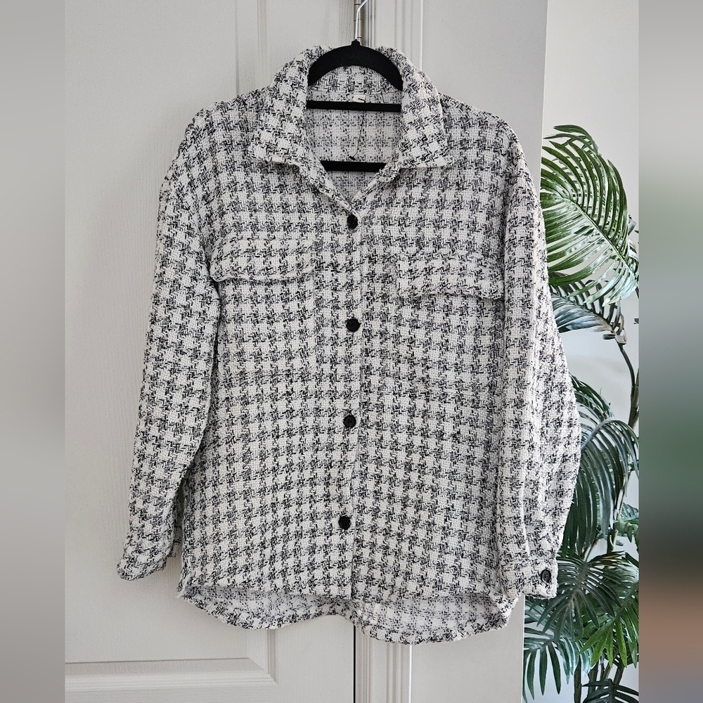 Black and White Houndstooth Button-Up Shirt/ Lightweight Shacket